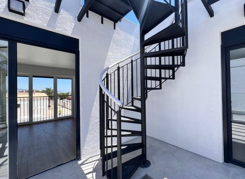 3 soveværelse Villa til salg i La Nucia med swimmingpool - € 530.000 (Ref: 9944944)