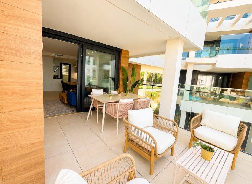 3 soveværelse Strandlejlighed til salg i Denia med swimmingpool garage - € 575.000 (Ref: 9946358)