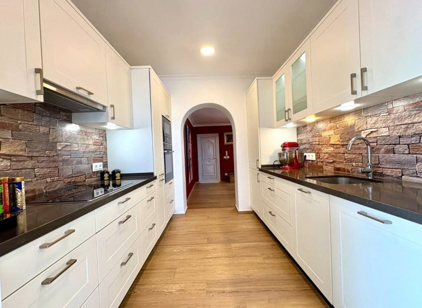 4 sypialnia Willa na sprzedaż w Denia z basenem - 895 000 € (Ref: 9953122)