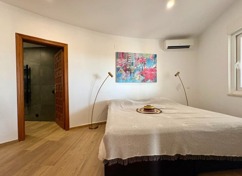 4 sypialnia Willa na sprzedaż w Denia z basenem - 895 000 € (Ref: 9953122)