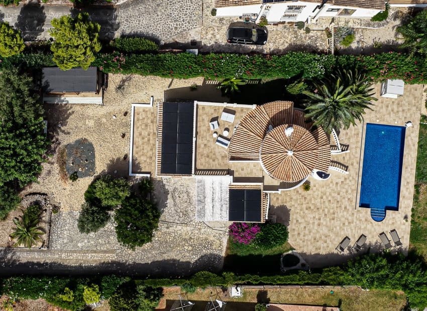 4 bedroom Villa for sale in Denia with pool - € 895,000 (Ref: 9953122)