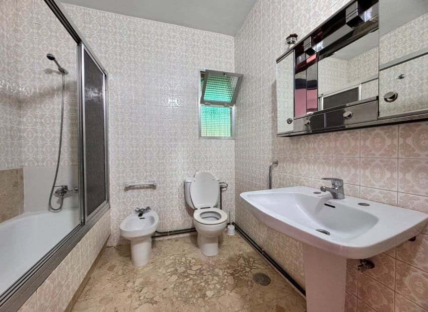 4 quarto Casa em Banda para venda em La Nucia com garagem - 477 000 € (Ref: 9969042)