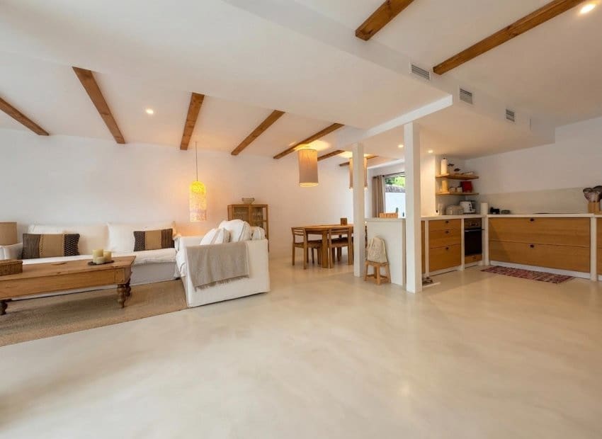3 bedroom Villa for sale in Denia with pool - € 749,000 (Ref: 9971784)