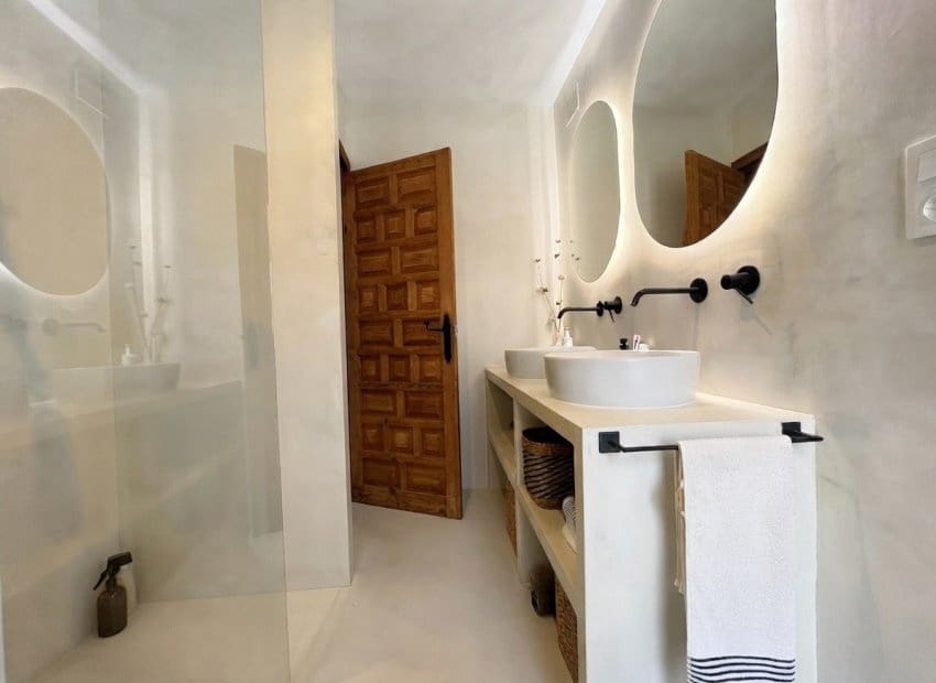 3 bedroom Villa for sale in Denia with pool - € 749,000 (Ref: 9971784)