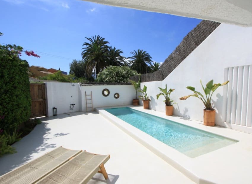 3 bedroom Villa for sale in Denia with pool - € 749,000 (Ref: 9971784)