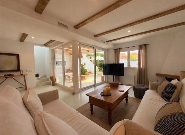 3 soverom Villa til salgs i Las Marinas / Les Marines, Dénia med svømmebasseng - € 749 000 (Ref: 9971784)