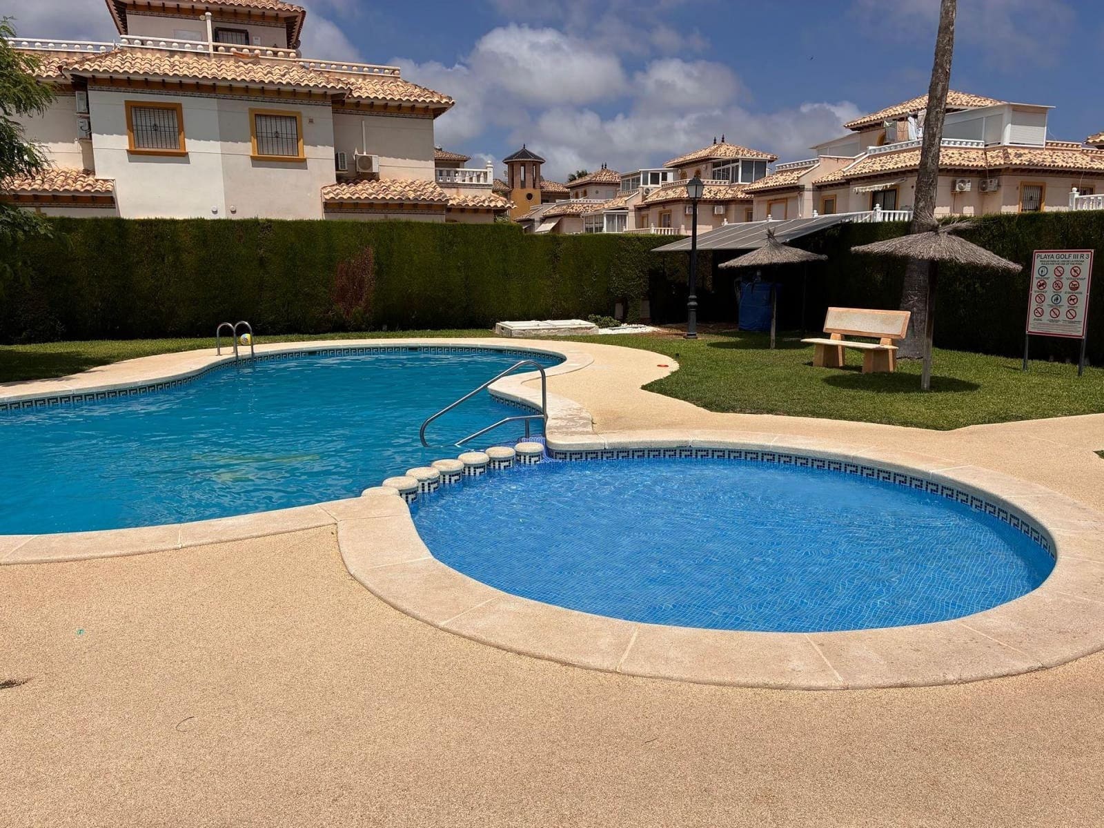 2 soverom Villa til salgs i Orihuela Costa med svømmebasseng - € 249 995 (Ref: 10005635)