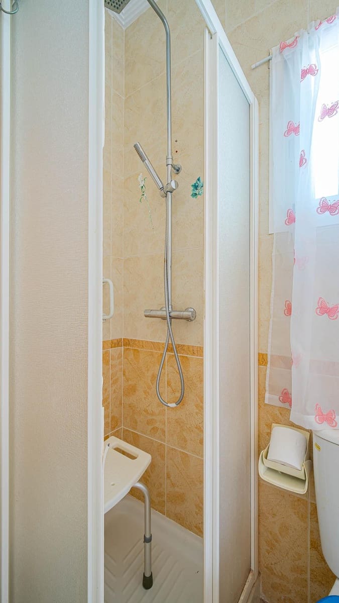 Bungalow de 3 habitaciones en Orihuela Costa en venta con piscina - 265.000 € (Ref: 10011469)