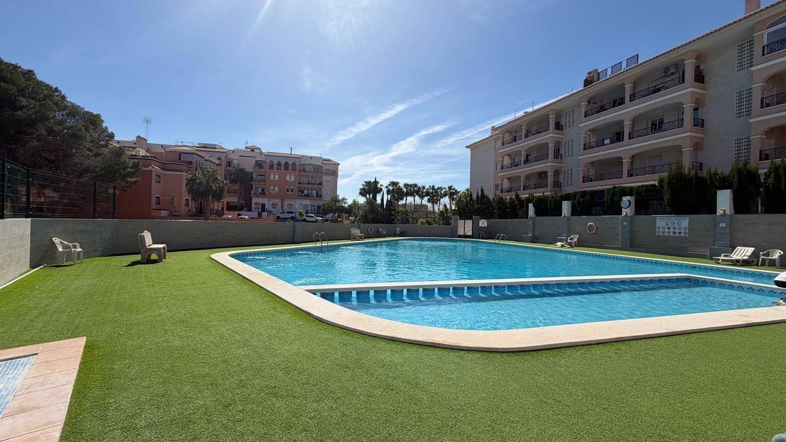 2 bedroom Bungalow for sale in Playa Flamenca with pool - € 159,900 (Ref: 10022488)