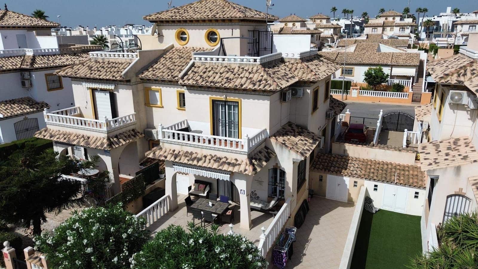 2 soveværelse Semi-Rækkehus til salg i Orihuela Costa med swimmingpool - € 269.000 (Ref: 10022489)