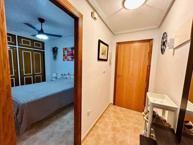 2 chambre Appartement à vendre à Centro, Torrevieja avec piscine - 128 000 € (Ref: 10035389)
