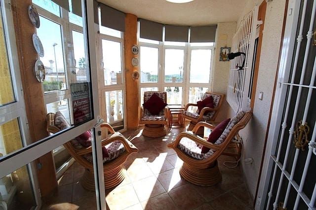 3 makuuhuone Huvila myytävänä paikassa San Miguel de Salinas mukana uima-altaan 
autotalli - 299 900 € (Ref: 10059076)