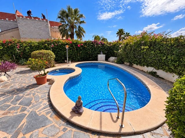3 soveværelse Villa til salg i Doña Pepa, Rojales med swimmingpool - € 399.950 (Ref: 10067940)