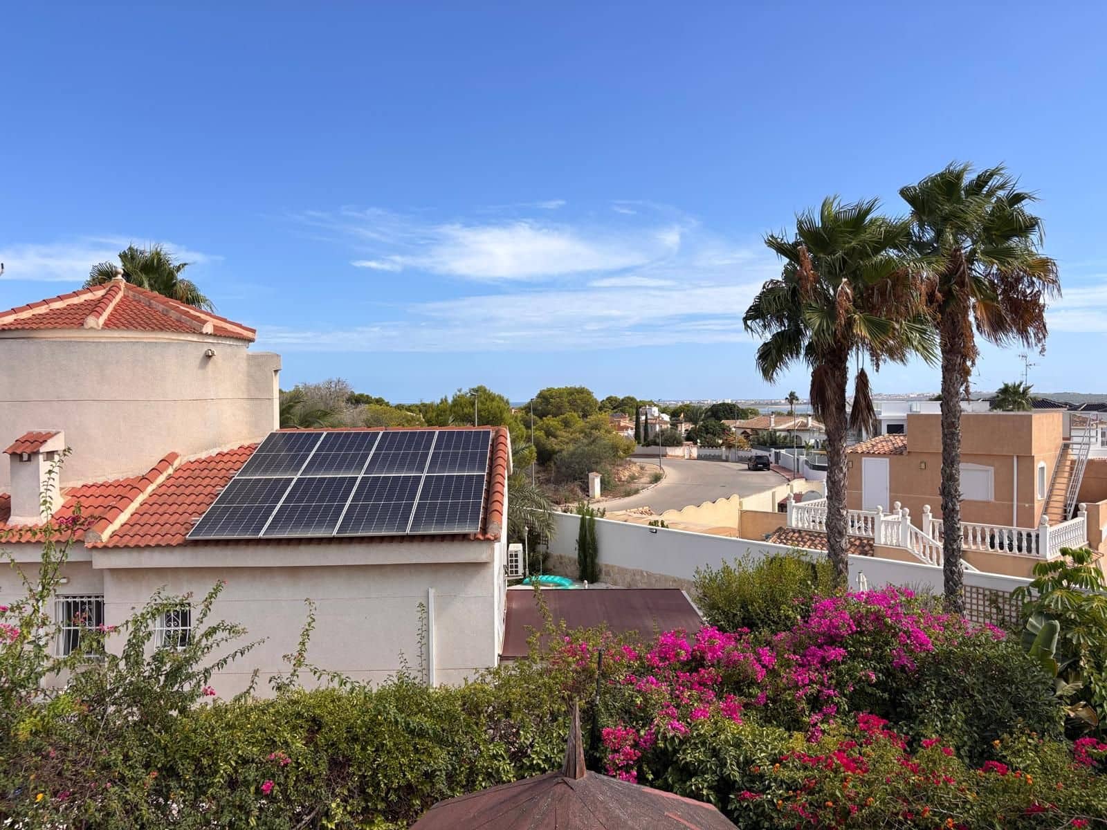 3 soveværelse Villa til salg i Dona Pepa med swimmingpool - € 399.950 (Ref: 10067940)