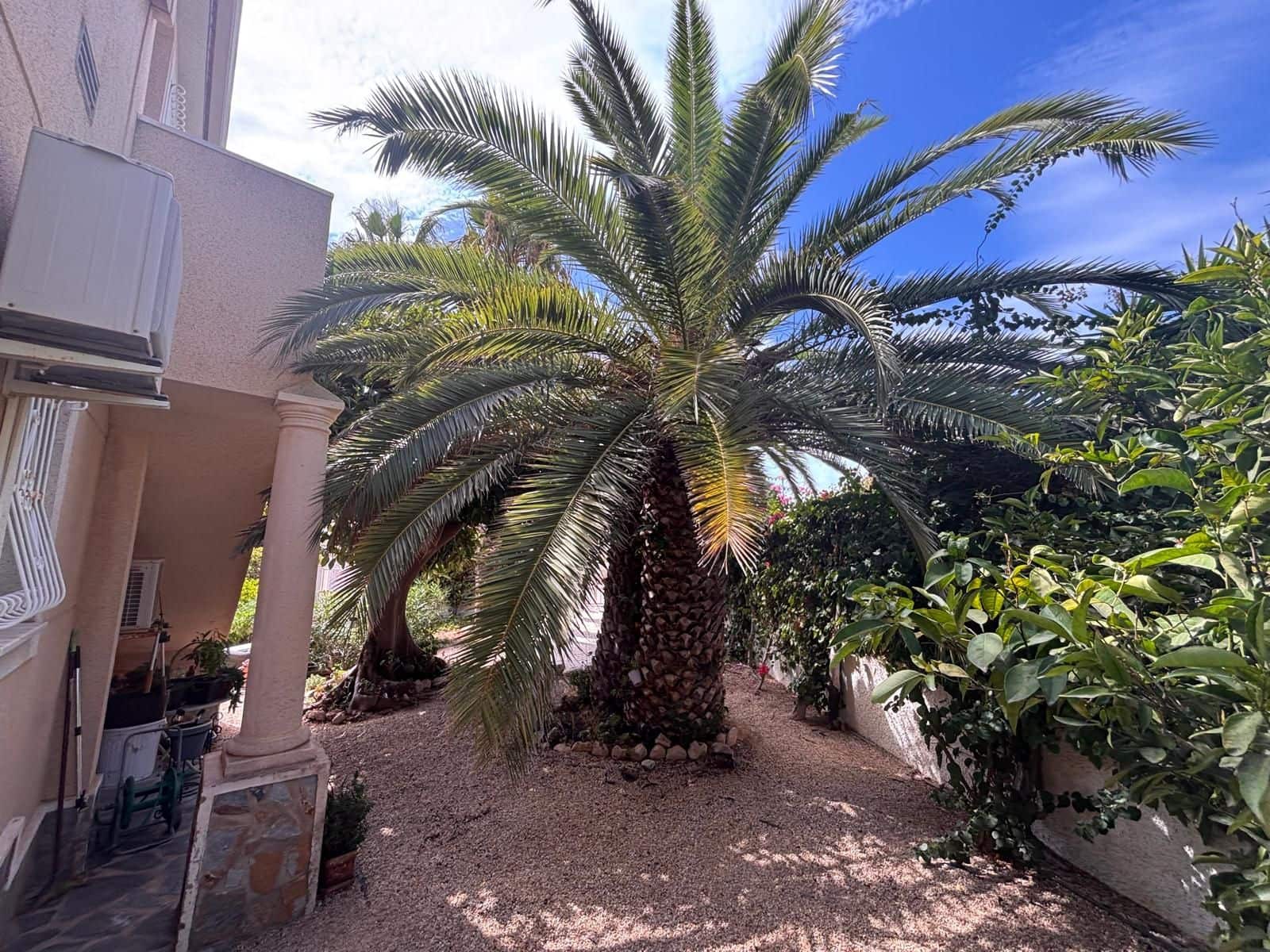 3 soveværelse Villa til salg i Dona Pepa med swimmingpool - € 399.950 (Ref: 10067940)