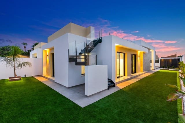 3 camera da letto Villa in vendita in El Chaparral - La Siesta - La Torreta, Torrevieja con piscina - 700.000 € (Rif: 10078376)