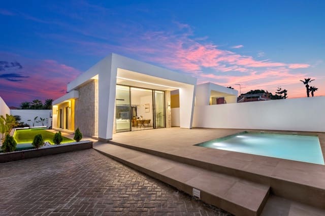3 camera da letto Villa in vendita in El Chaparral - La Siesta - La Torreta, Torrevieja con piscina - 700.000 € (Rif: 10078376)