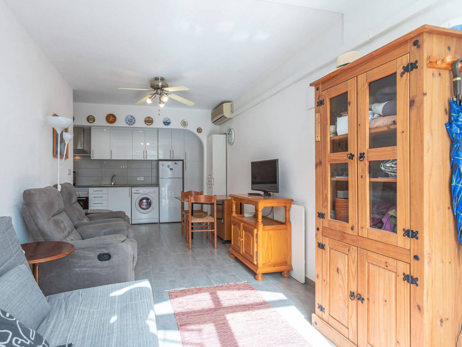 1 sypialnia Bungalow na sprzedaż w Torrevieja z basenem - 117 000 € (Ref: 10086143)