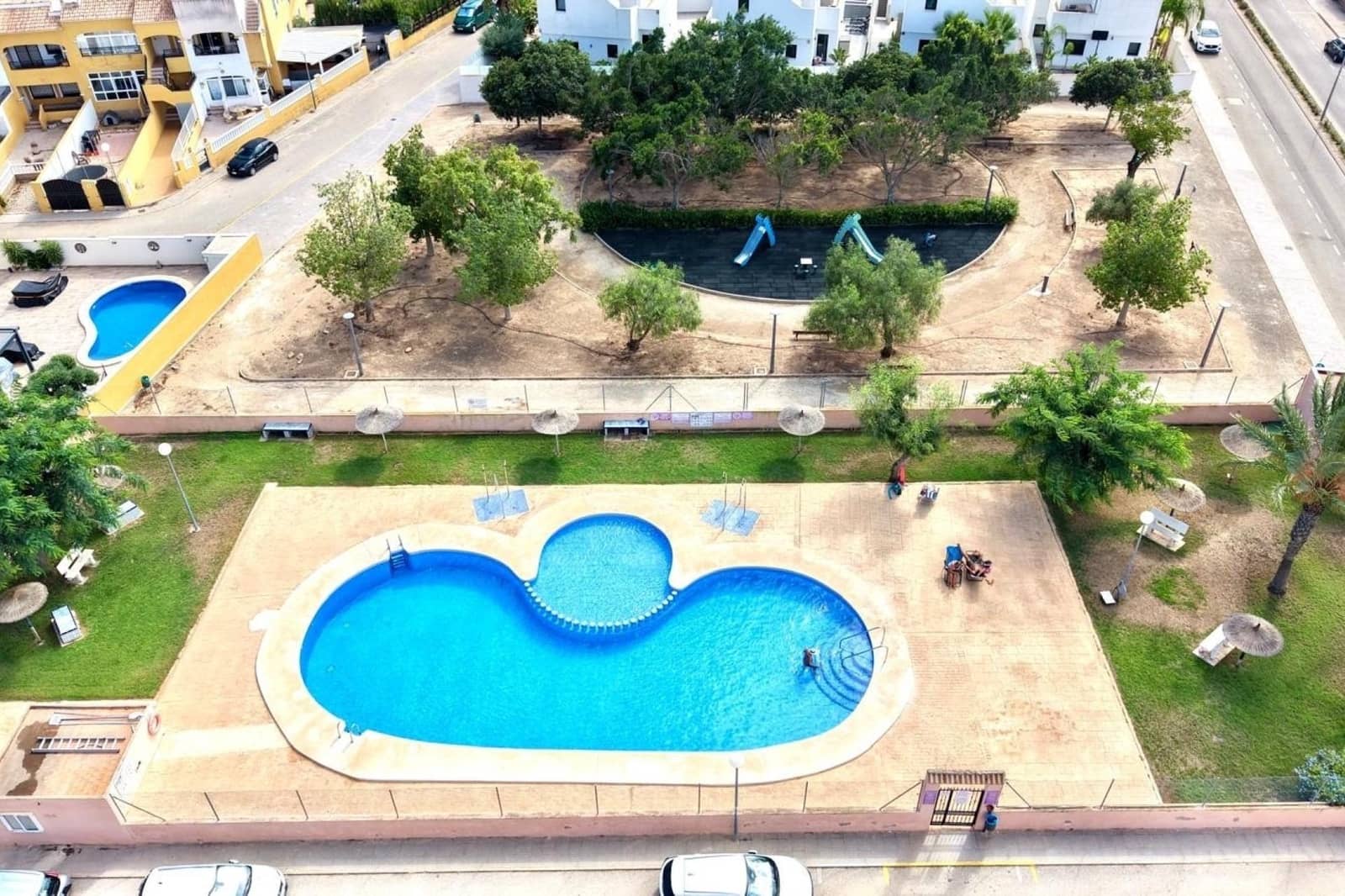 2 Zimmer Penthouse zu verkaufen in Los Montesinos mit Pool - 135.000 € (Ref: 10098422)