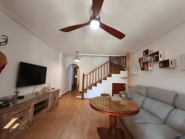 3 soveværelse Rækkehus til salg i San Pedro del Pinatar med swimmingpool - € 205.000 (Ref: 10136077)