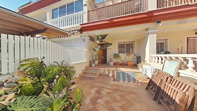 3 soveværelse Rækkehus til salg i San Pedro del Pinatar med swimmingpool - € 205.000 (Ref: 10136077)