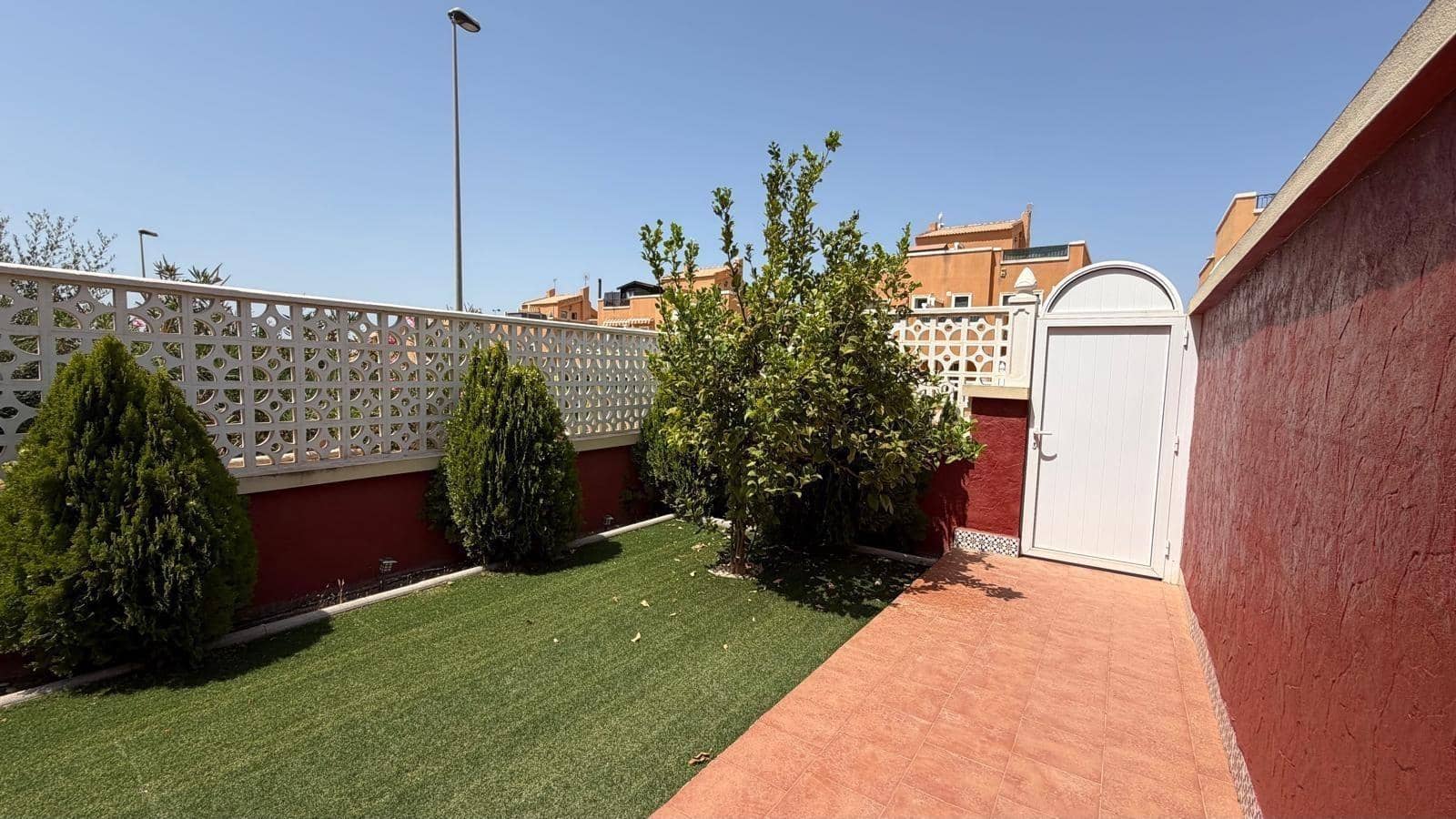 2 quarto Bungalow para venda em Los Altos com piscina garagem - 229 900 € (Ref: 10136079)