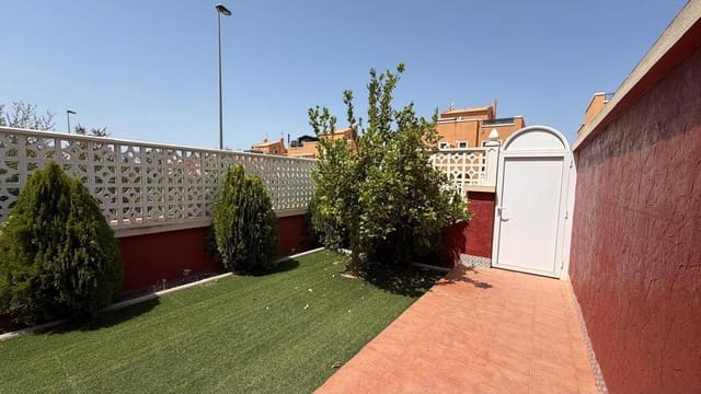 2 quarto Bungalow para venda em Los Altos com piscina garagem - 229 900 € (Ref: 10136079)