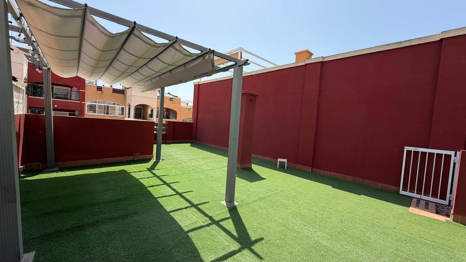 2 quarto Bungalow para venda em Los Altos com piscina garagem - 229 900 € (Ref: 10136079)