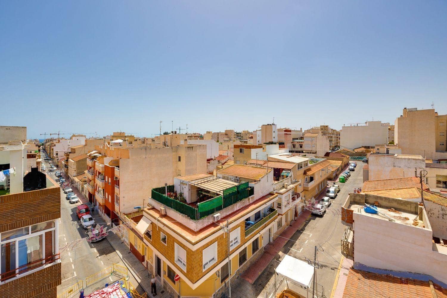 2 chambre Penthouse à vendre à Torrevieja avec garage - 140 000 € (Ref: 10147131)