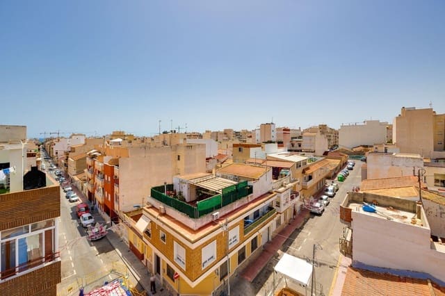 2 chambre Penthouse à vendre à Centro, Torrevieja avec garage - 140 000 € (Ref: 10147131)