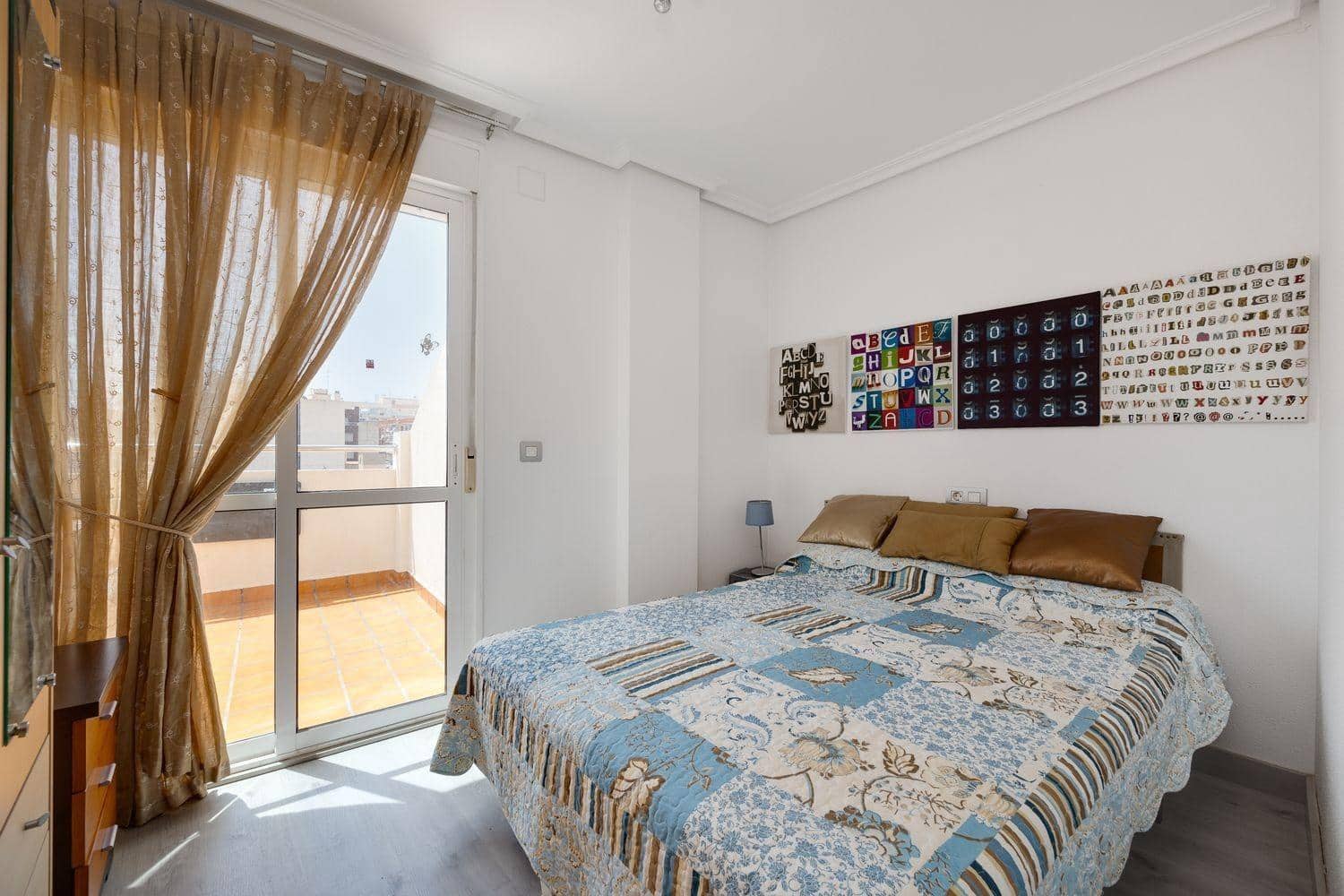 2 chambre Penthouse à vendre à Torrevieja avec garage - 140 000 € (Ref: 10147131)