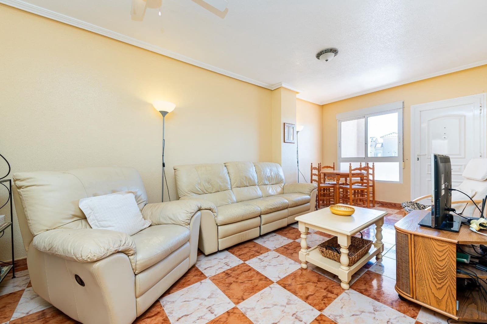 2 soverom Penthouse til salgs i Villamartin med svømmebasseng - € 134 900 (Ref: 10159690)