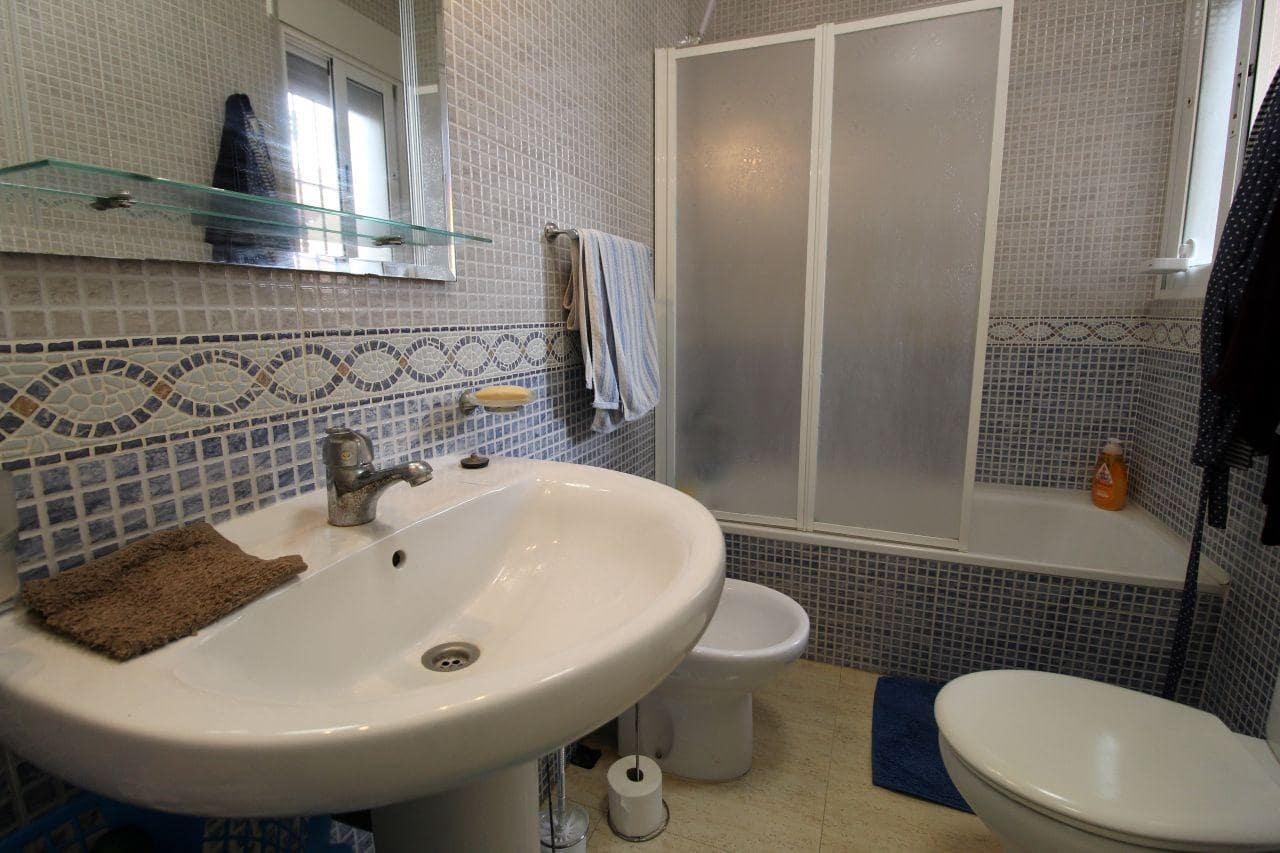2 soveværelse Penthouse til salg i Filipinas med swimmingpool garage - € 159.900 (Ref: 10162276)