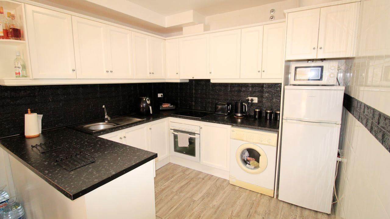 2 soveværelse Penthouse til salg i Filipinas med swimmingpool garage - € 159.900 (Ref: 10162276)