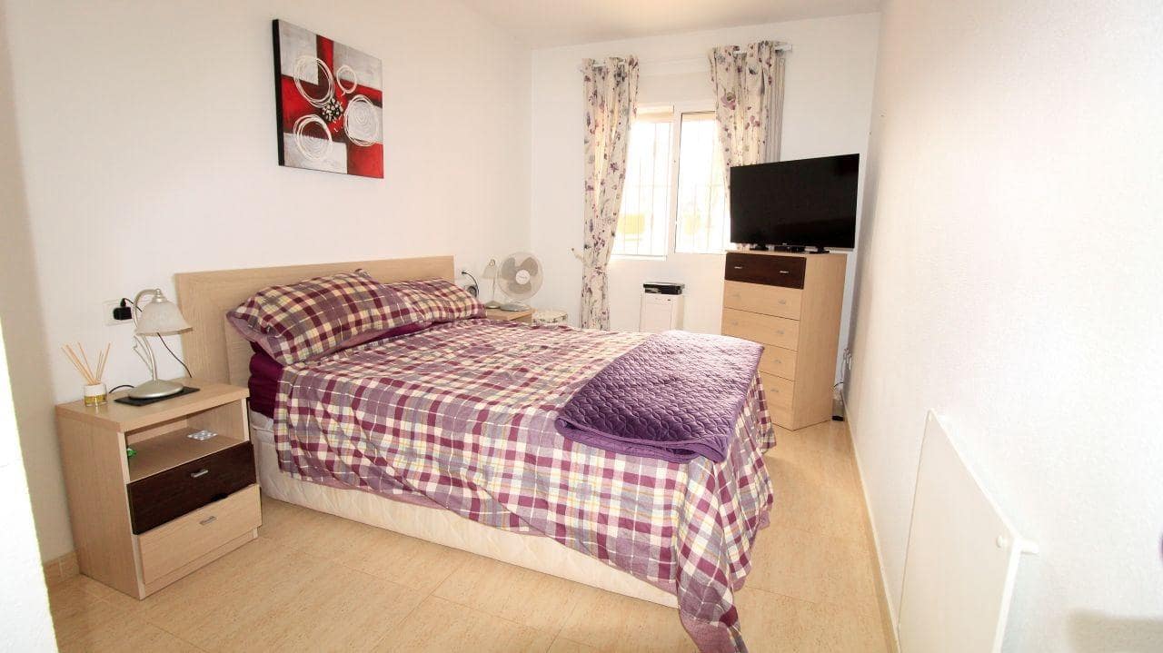 2 soveværelse Penthouse til salg i Filipinas med swimmingpool garage - € 159.900 (Ref: 10162276)