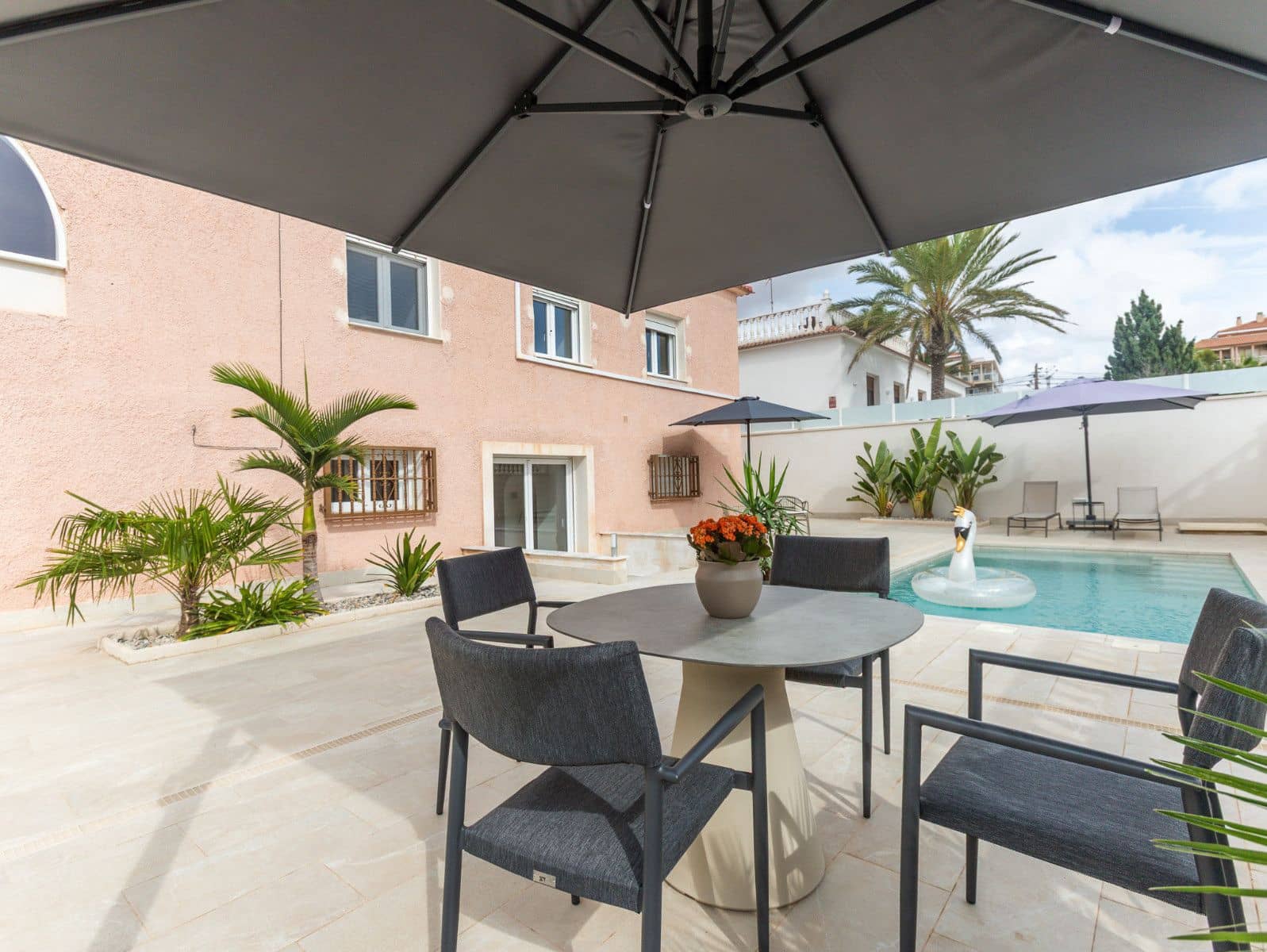 3 bedroom Terraced Villa for sale in Punta Prima with pool garage - € 680,000 (Ref: 10173959)