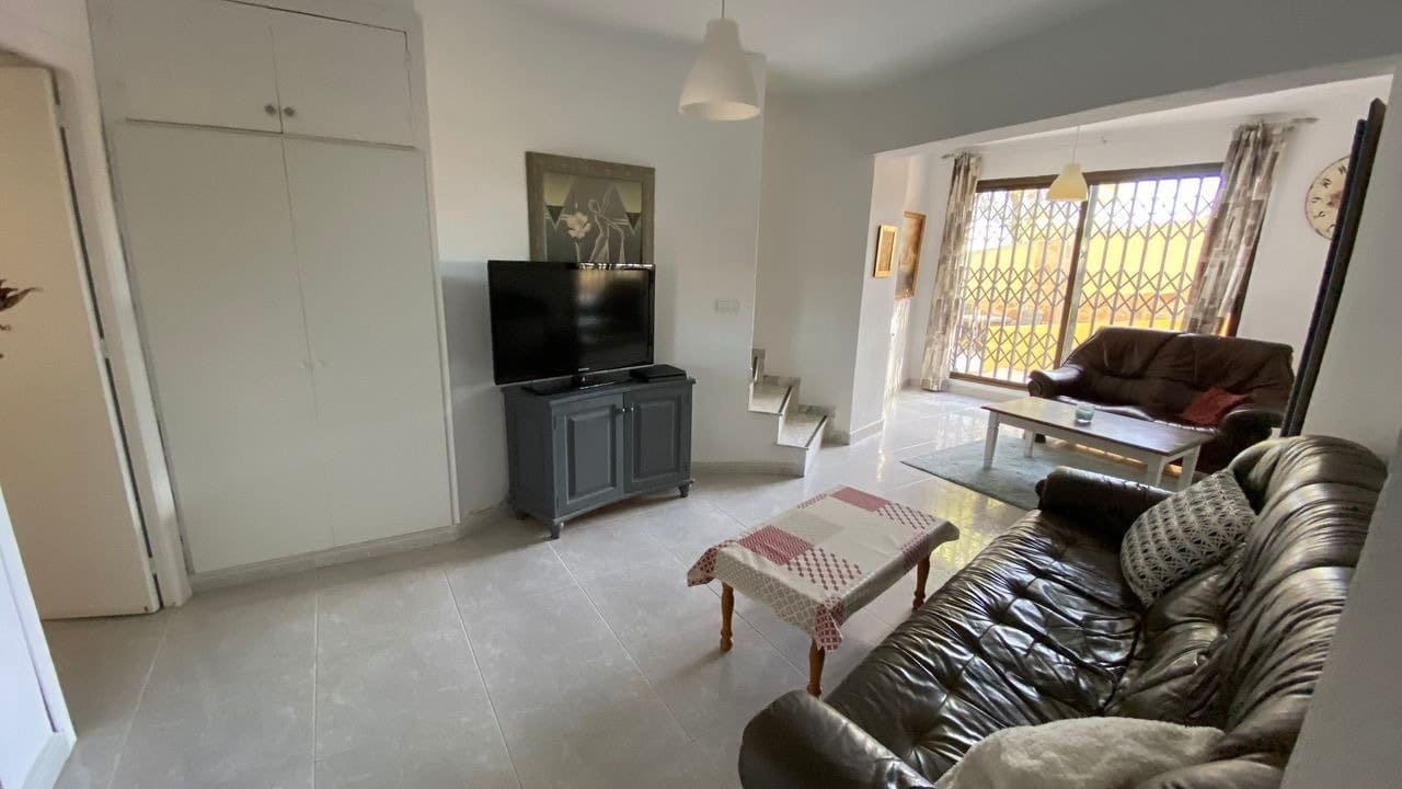 6 bedroom Villa for sale in Filipinas with pool - € 450,000 (Ref: 6157511)