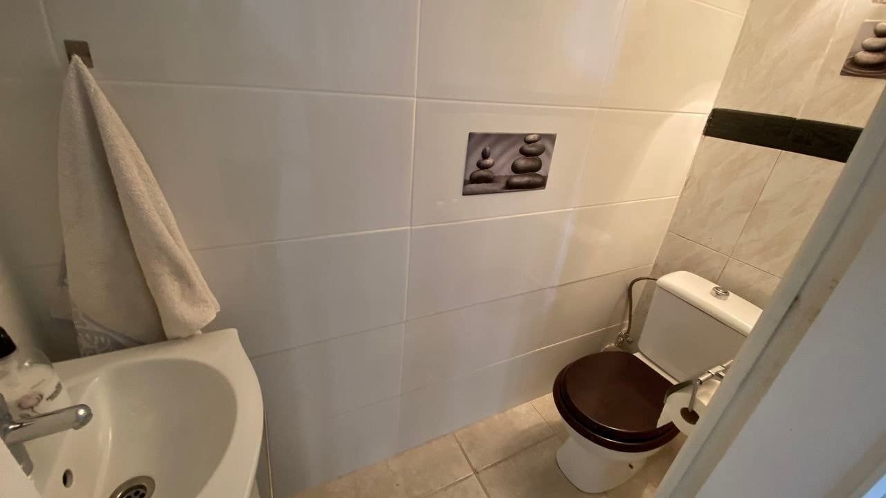 6 bedroom Villa for sale in Filipinas with pool - € 450,000 (Ref: 6157511)