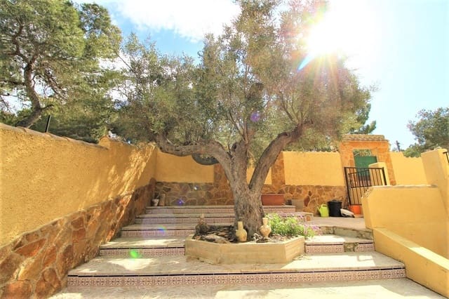 6 bedroom Villa for sale in Las Filipinas with pool - € 450,000 (Ref: 6157511)