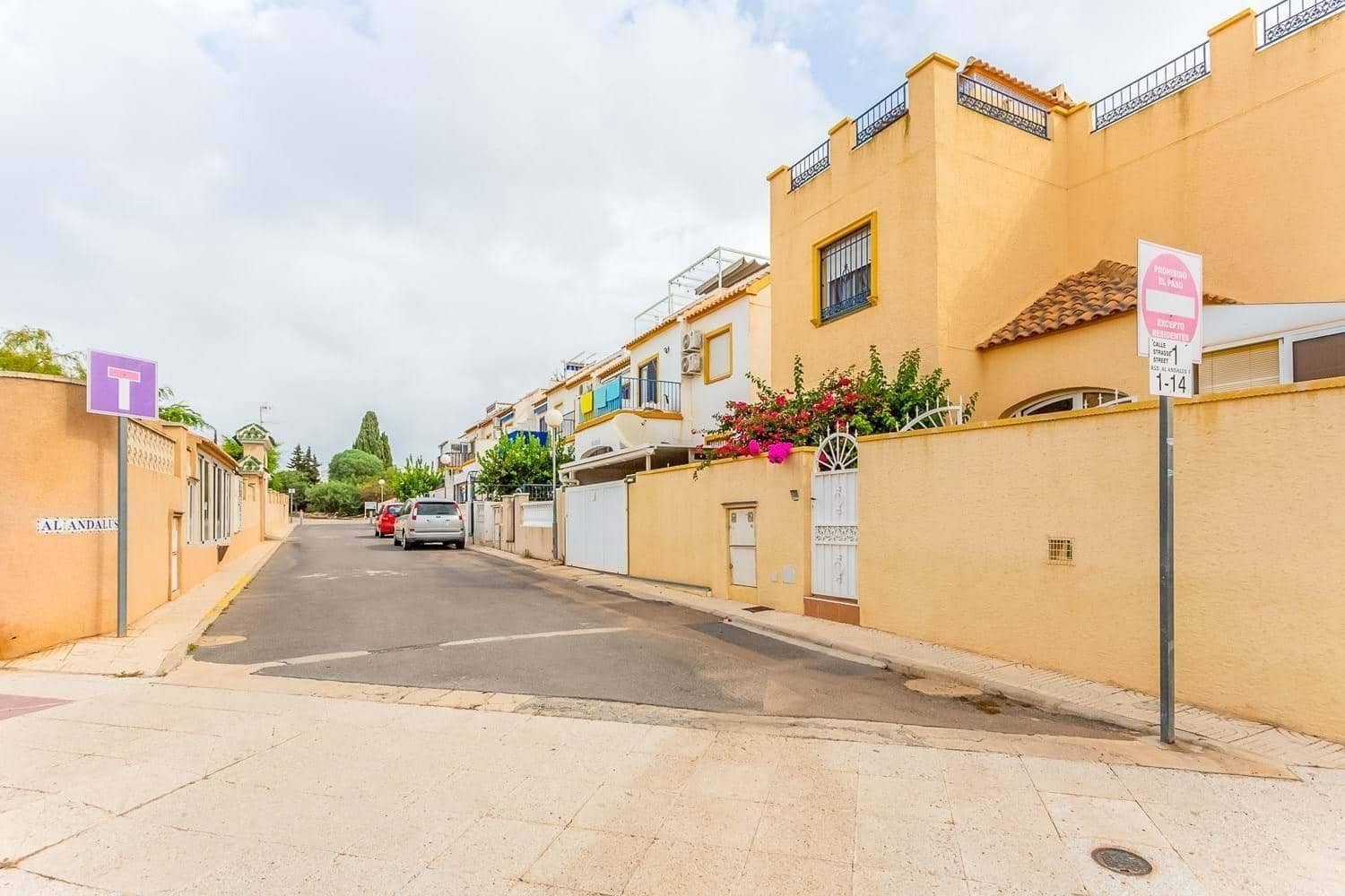 3 chambre Villa/Maison à vendre à Playa Flamenca avec piscine - 285 000 € (Ref: 8843379)