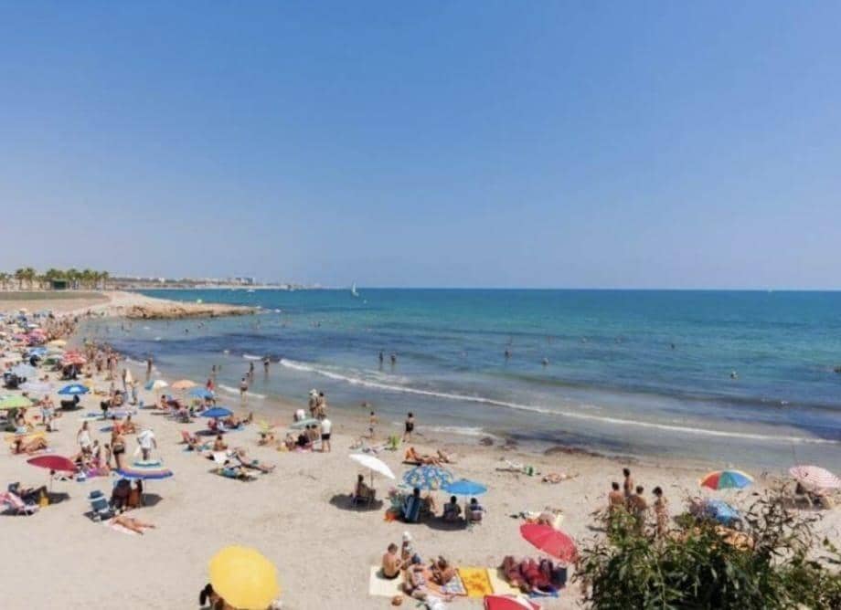 3 chambre Villa/Maison à vendre à Playa Flamenca avec piscine - 285 000 € (Ref: 8843379)