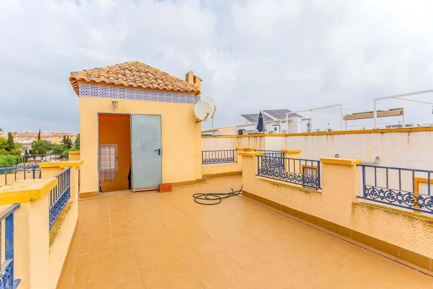 3 chambre Villa/Maison à vendre à Playa Flamenca avec piscine - 285 000 € (Ref: 8843379)