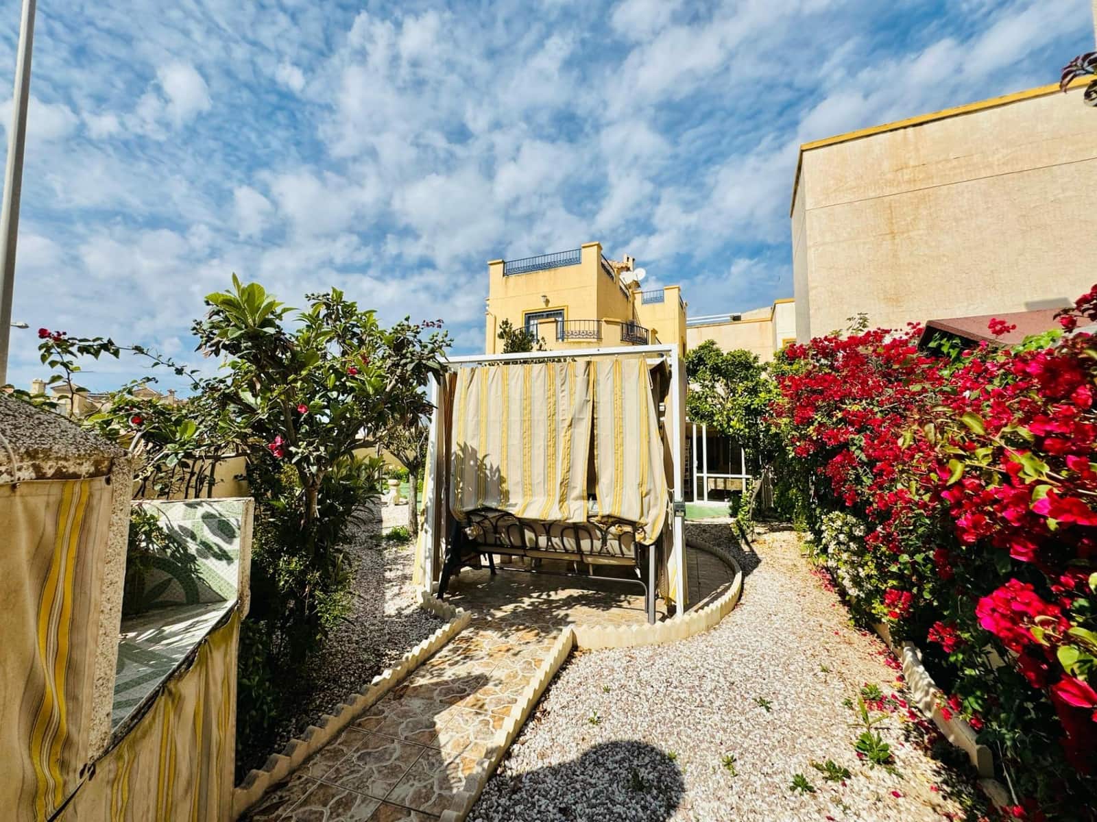 3 chambre Villa/Maison à vendre à Playa Flamenca avec piscine - 285 000 € (Ref: 8843379)