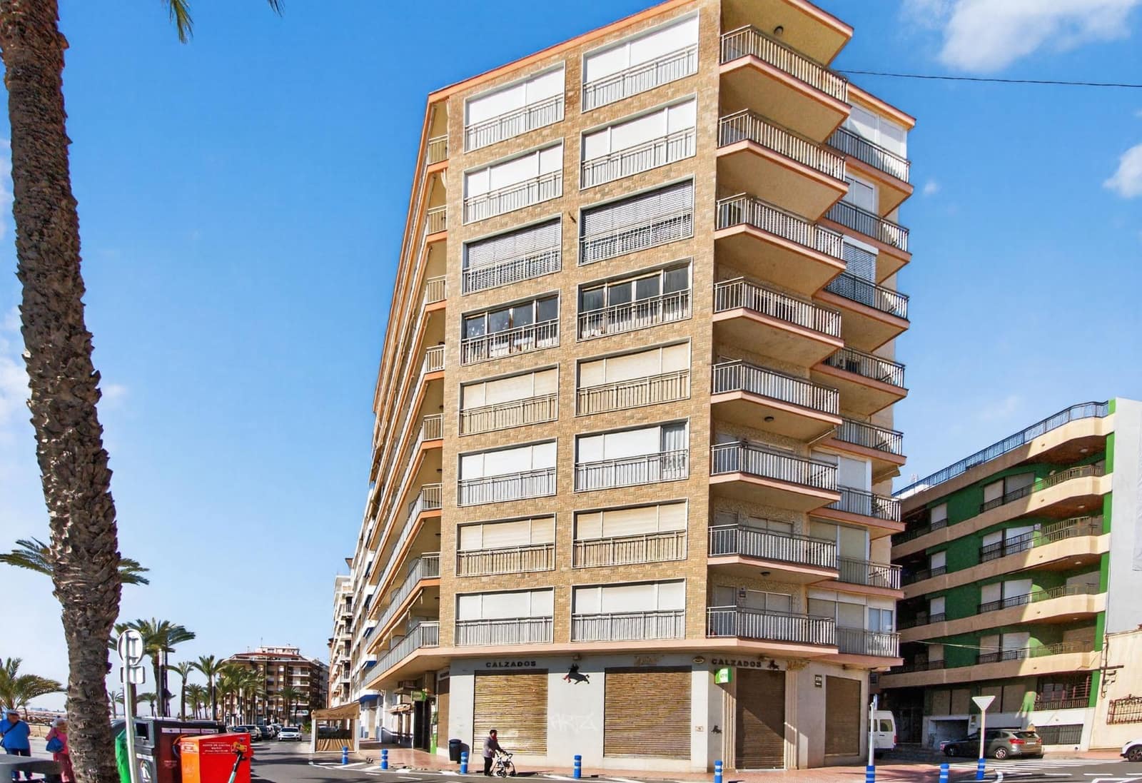 4 makuuhuone Huoneisto myytävänä paikassa Torrevieja - 379 000 € (Ref: 8884331)