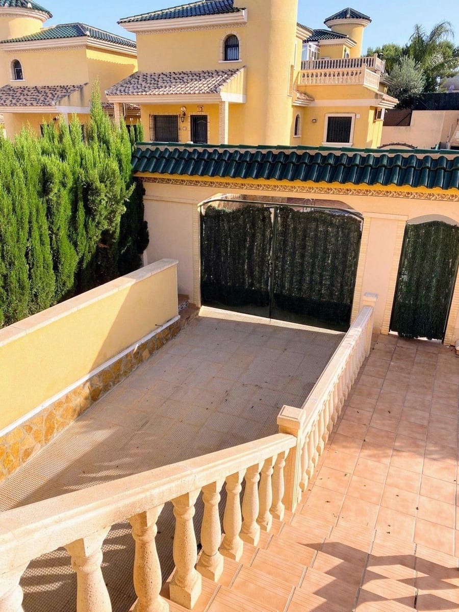 3 bedroom Villa for sale in Orihuela Costa with pool garage - € 355,000 (Ref: 8962331)