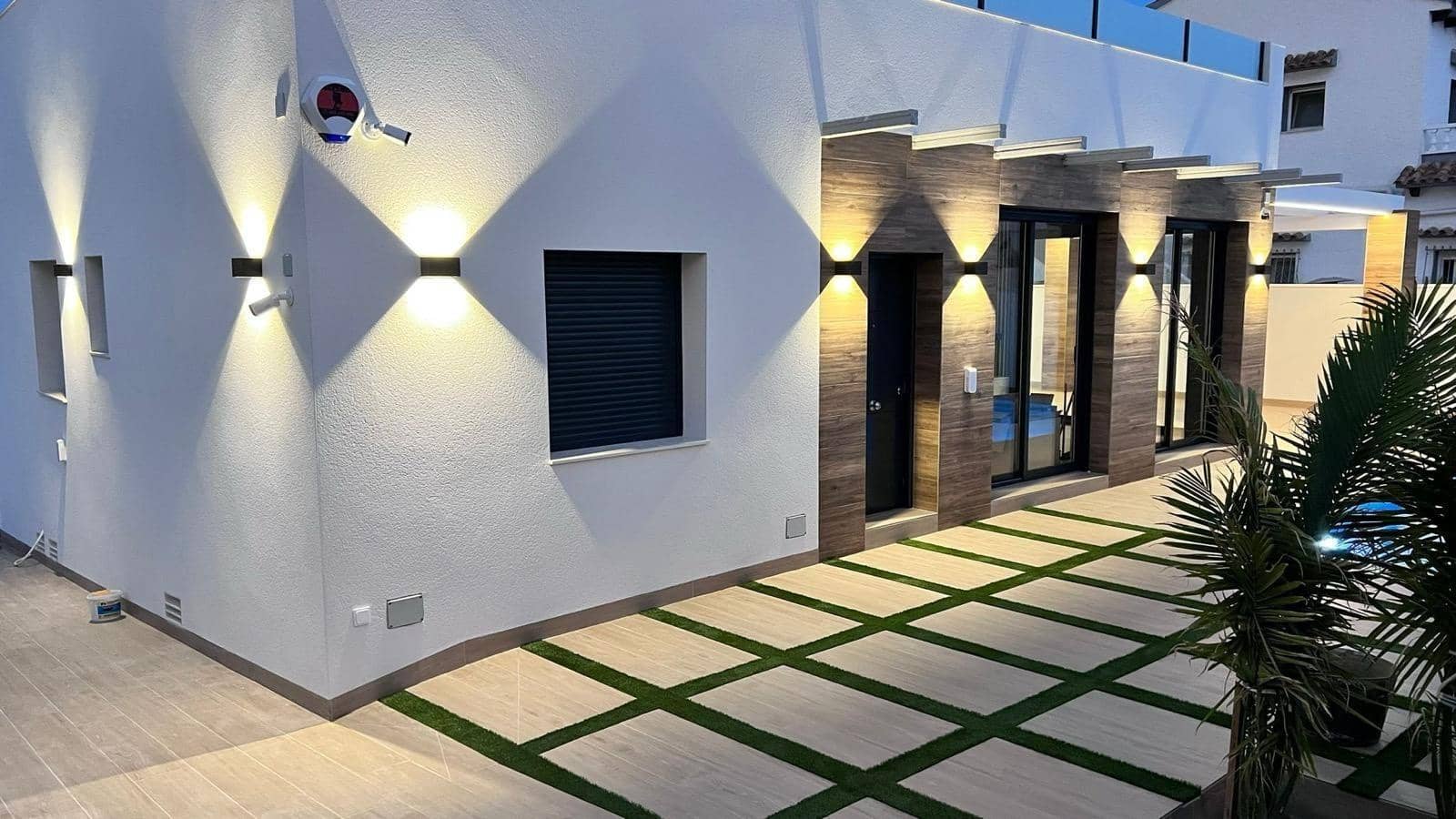 3 bedroom Villa for sale in Orihuela Costa with pool - € 619,900 (Ref: 9065121)