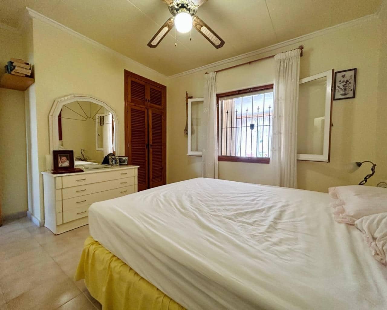 3 soveværelse Villa til salg i La Siesta med swimmingpool - € 359.000 (Ref: 9162194)