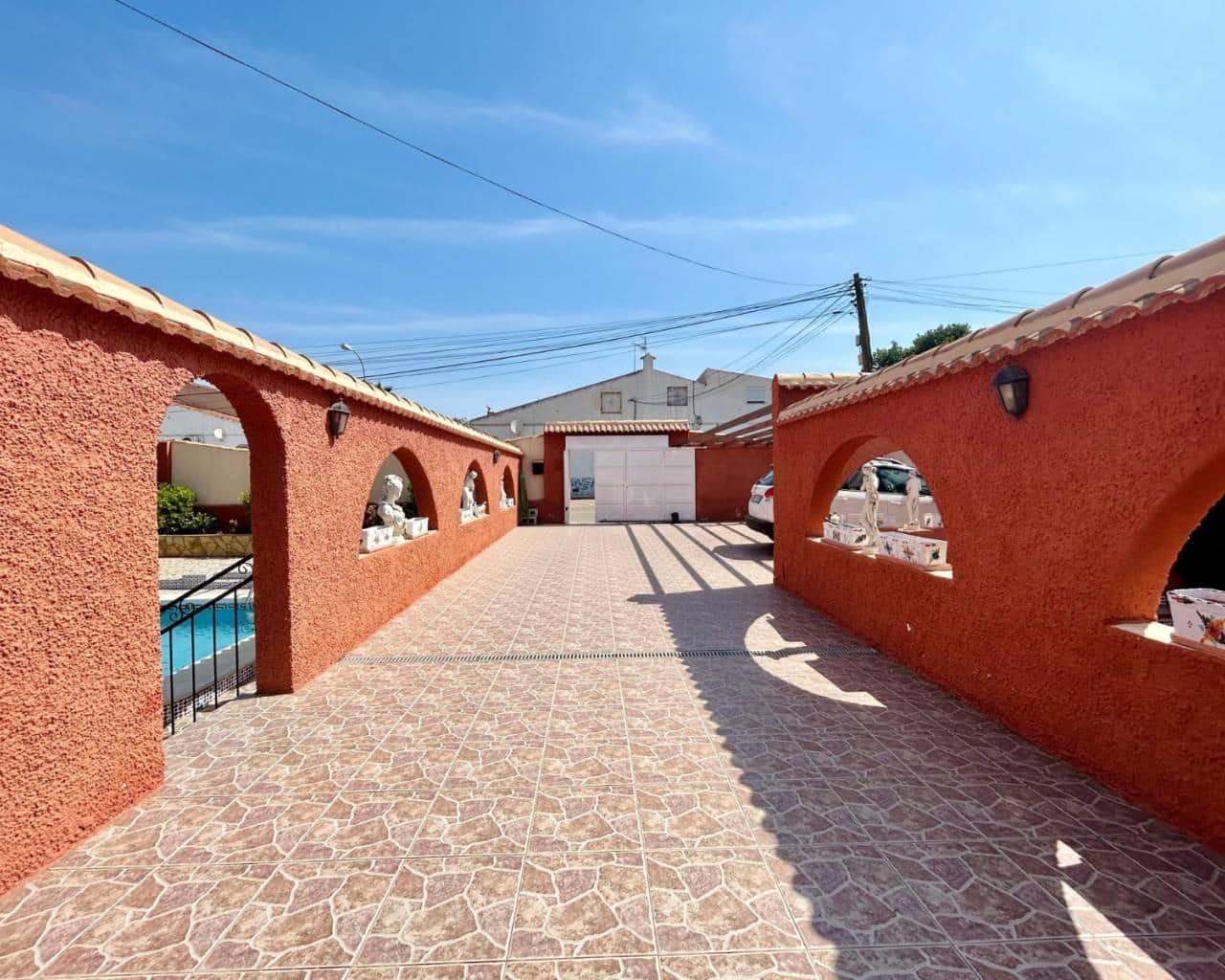 3 soveværelse Villa til salg i La Siesta med swimmingpool - € 359.000 (Ref: 9162194)