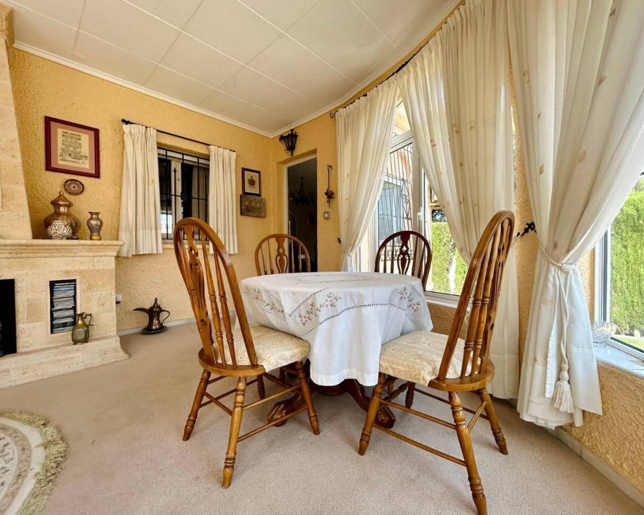 3 soveværelse Villa til salg i La Siesta med swimmingpool - € 359.000 (Ref: 9162194)