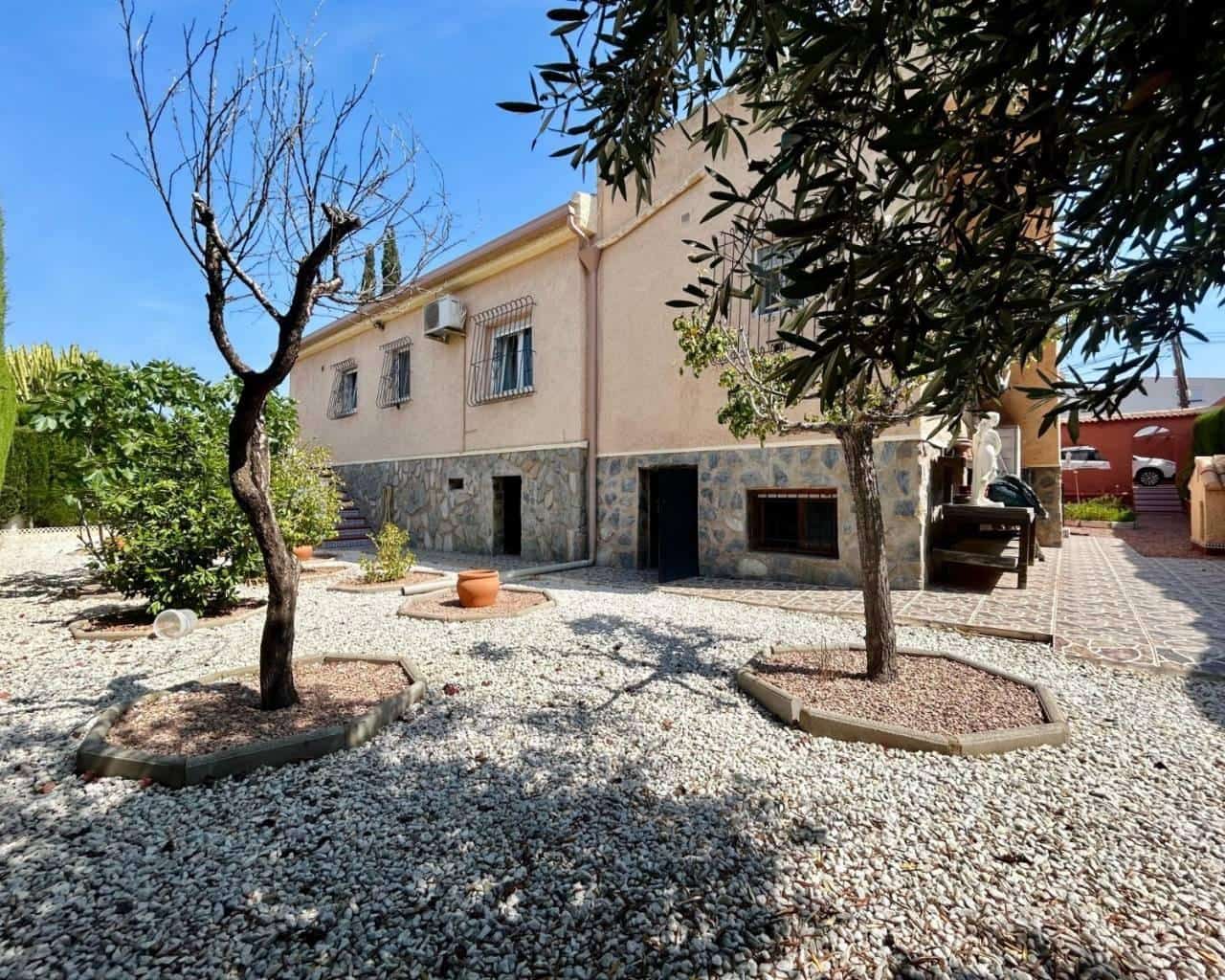 3 soveværelse Villa til salg i La Siesta med swimmingpool - € 359.000 (Ref: 9162194)